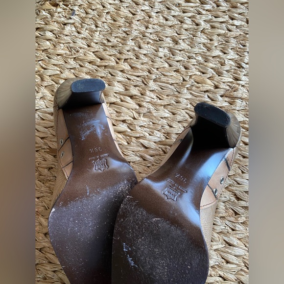 EUC GIANFRANCO FERRE HEELS 36.5 - Picture 8 of 10